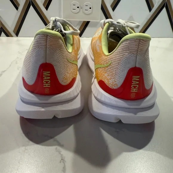 Men’s HOKA Running Shoes - 9.5 - Picture 5 of 6